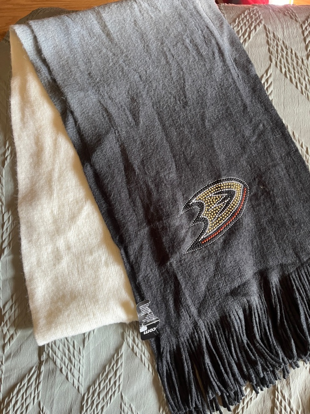 Gray Anaheim Ducks Rhinestone Logo Scarf
